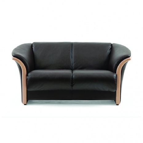 Ekornes manhattan best sale loveseat